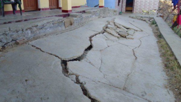 હરપલ ખતરાની આહટ સંભળાઇ રહી છે, કામ પણ ચૌપટ થઇ ગયુ હરપલ ખતરાની આહટ સંભળાઇ રહી છે, કામ પણ ચૌપટ થઇ ગયુ