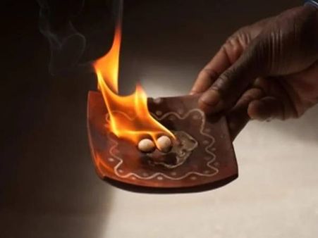 Astrological Benefits of Camphor in Gujarati : જાણો કપૂરના વાસ્તુ અને જ્યોતિષીય ફાયદાઓ