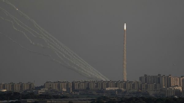 ક્યાંથી મળે છે ટ્રેનિંગ અને ફંડિંગ?