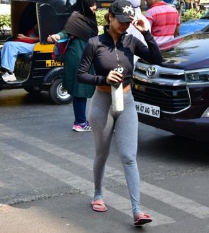 મલાઈકાનો લુક ફેન્સને ઘાયલ કરવા પુરતો હતો