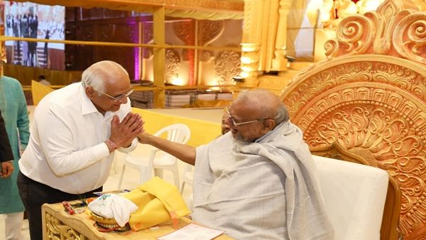 Sparsh Mohotsav : સ્પર્શ મહોત્સવમાં CM ભુપેન્દ્ર પટેલ અને કેન્દ્રીય મંત્રી નીતિન ગડકરી રહ્યા ઉપસ્થિત