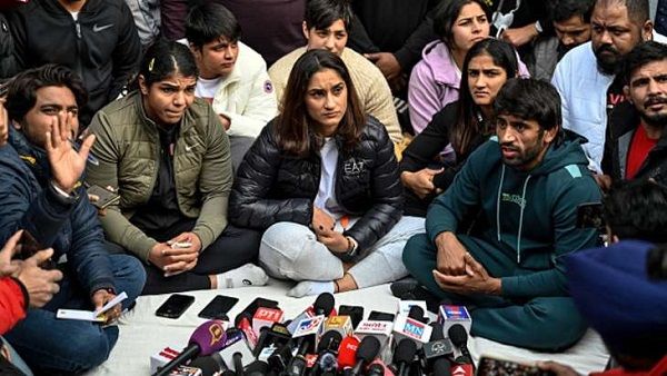 Wrestlers Protest: શોષણ રૂમમાં થાય છે, ત્યાં કેમેરા નથી હોતા: વિનેશ ફોગાટ