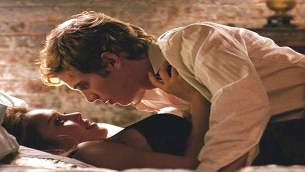 ફિઝિકલ રિલેશન ક્યાંક માત્ર આકર્ષણ તો નથીને?