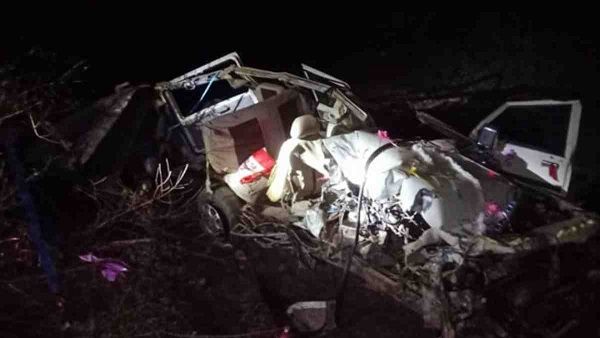 હરદોઇ: બોલેરો અને ટ્રેક્ટર વચ્ચેના અકસ્માતમાં વરરાજા સહિત 5 લોકોના મોત, લગ્નની ખુશીઓ માતમમાં ફેરવાઇ