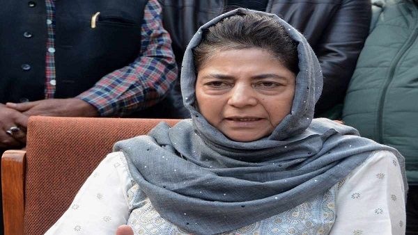 પાસપોર્ટ માટે Mehbooba Mufti એ લખ્યો વિદેશ મંત્રીને પત્ર, કહ્યુ ત્રણ વર્ષ પહેલા કરી હતી અરજી