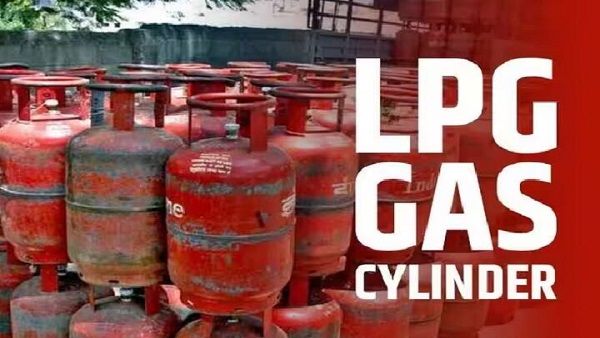 LPG Prise : બજેટ 2023 પહેલા એલપીજી ગેસ કપનીઓએ સિલેન્ડરના ભાવ કર્યા જાહેર, જાણે શુ છે ભાવ