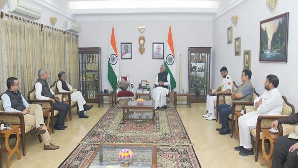 રાજ્યસભઆ સાંસદ સુશિલકુમાર મોદીએ રાજ્યપાલ આચાર્ય દેવવ્રત સાથે કરી મુલાકાત