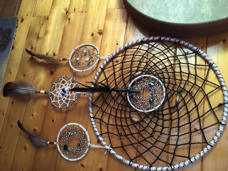 લિવિંગ રૂમ : 