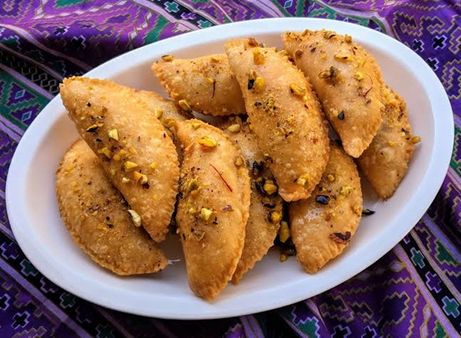 ગુજિયા