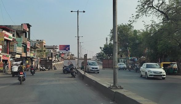 Ahmedabad News : હાટકેશ્વર બ્રિજનું પ્રતિકાત્મક બેસણું યોજાયું, પોલીસે કરી પ્રદર્શનકારીઓની અટકાયત