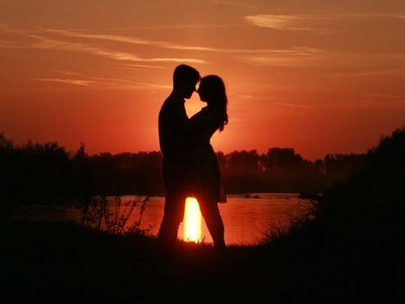 હગ તમને ખુશ કરી શકે છે હગ તમને ખુશ કરી શકે છે