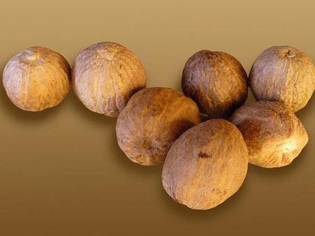 જાયફળ જાયફળ