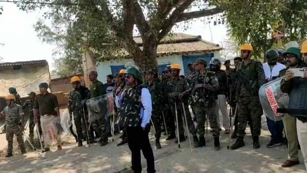 Jharkhand: મહાશિવરાત્રિના પ્રવેશ દ્વારને લઇ બે જુથો વચ્ચે અથડામણ, કલમ 144 લાગુ, 6 ગિરફ્તાર