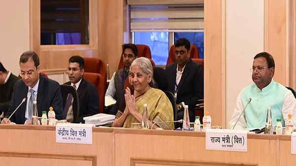 49મીં બેઠકમાં કોણ-કોણ પહોંચ્યુ?