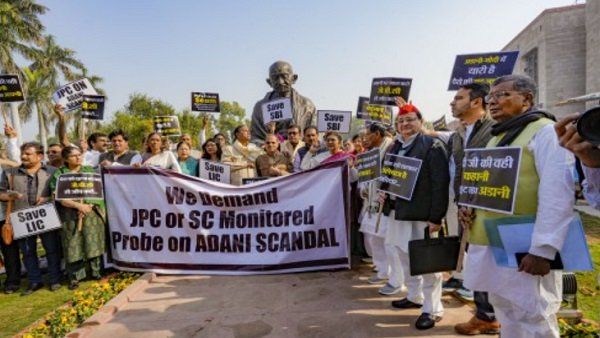 કઈ પાર્ટીના નેતાએ શું કહ્યું?