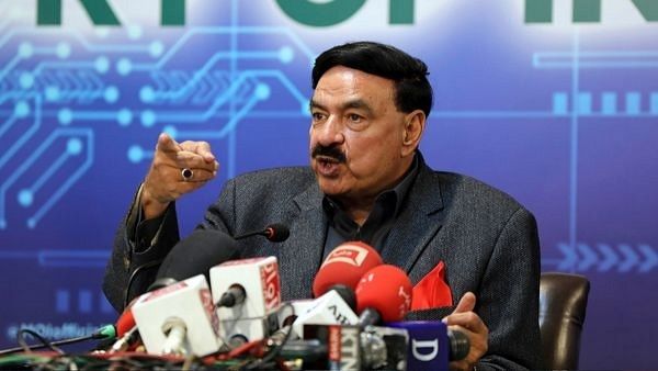 પાકિસ્તાની ગૃહમંત્રીએ ના આપ્યુ યુરીન સેમ્પલ