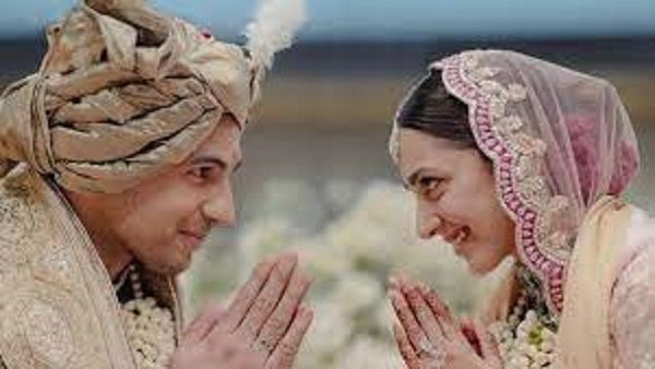 લોકો કરી રહ્યાં છે કોમેન્ટ