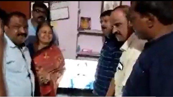 વિસ્તારમાં કામ ના કરવામાં લાગી ચુક્યાં છે આરોપ વિસ્તારમાં કામ ના કરવામાં લાગી ચુક્યાં છે આરોપ