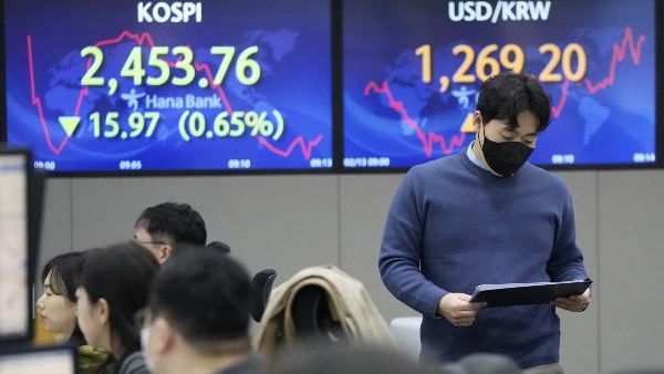 વ્યાજ દરમાં ધીમી ગતીએ વૃદ્ધિનો સંકેત