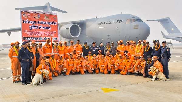 કાશ અમે વધારે જિંદગીઓ બચાવી શક્યા હોત...., તુર્કીથી પાછા ફરેલા બચાવકર્મીઓ થયા ઇમોશનલ