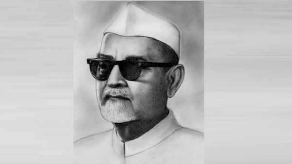 દેશના પ્રથમ મુસ્લિમ રાષ્ટ્રપતિ બન્યા