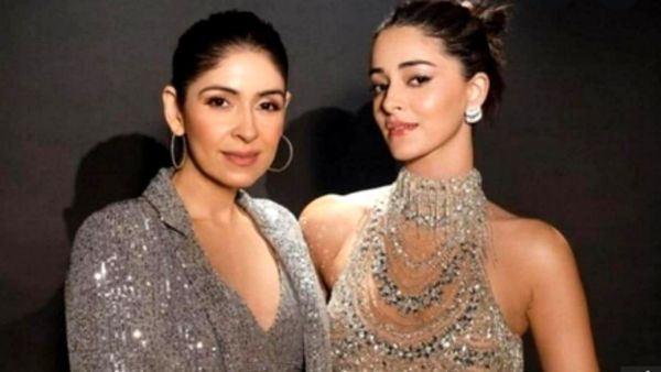 અનન્યા ધૂમાડો કાઢતી જોવા મળી