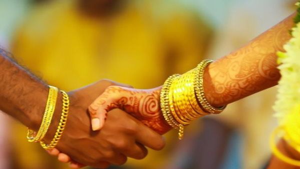 બંને મહિલાઓ કેવી રીતે માની બંને મહિલાઓ કેવી રીતે માની