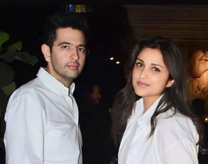 આખરે પરિણીતી ચોપરાએ રાઘવ ચઢ્ઢાને ડેટ કરવા મુદ્દે ચુપ્પી તોડી, જાણો શું છે હકિકત?