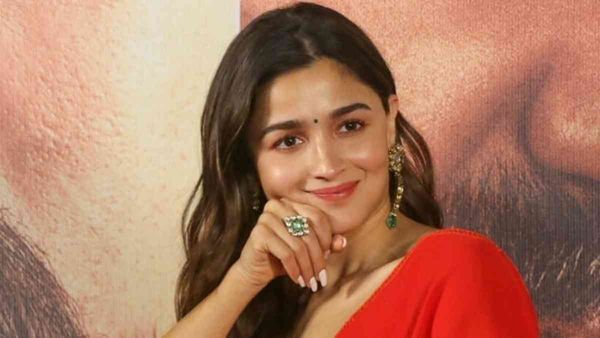 આલિયા ભટ્ટ લે છે આટલી ફીસ