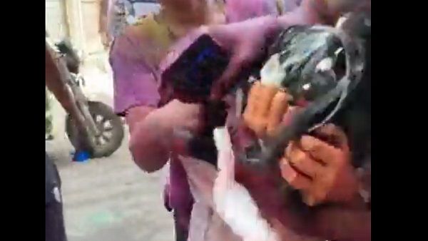 શું છે વાયરલ વીડિયોમાં? શું છે વાયરલ વીડિયોમાં?