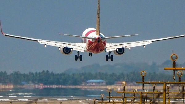 નેપાલમા હોલ્ડિંગ જોન ઘટના બાદ એર ઇન્ડિયન પાયલટ ક લાગ્યો બેન