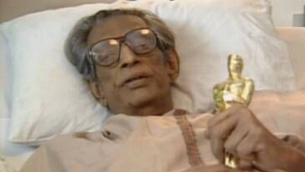 SATYAJIT RAY: હોસ્પિ્ટલના બેડ પર સત્યજીત રે એ લીધો હતો ઓસ્કર એવોર્ડ, ફિલ્મ નિર્દેશક વિશેની રસપ્રદ સ્ટોર