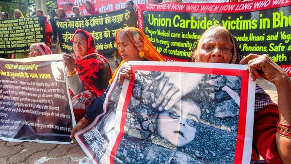 ભોપાલ ગેસ દુર્ઘટના પીડિતોને સુપ્રીમે આપ્યો ઝટકો, વધારાના વળતરની માંગ ફગાવી