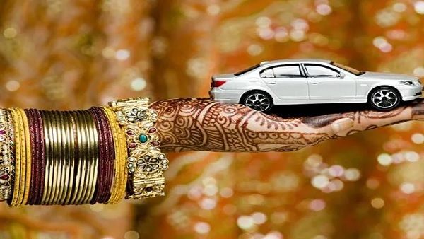 'દહેજમાં કાર છે કે નહી...' ચોથા ફેરા વચ્ચે વરરાજાએ પૂછ્યો સવાલ, દુલ્હન વગર પાછી ફરી જાન