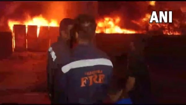 Fire Broke out : વડોદરાની પ્રાઇવેટ કેમિકલ કંપનીમાં લાગી ભીષણ આગ