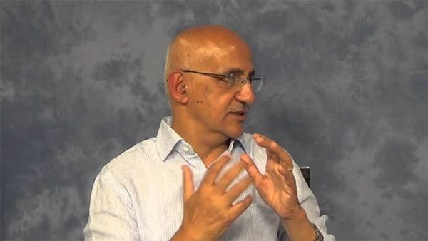 હર્ષ મંડેરનું બેકગ્રાઉન્ડ શું છે