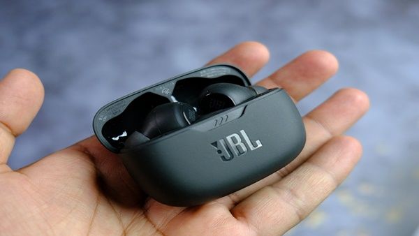 JBL Wave Beam In-Ear Earbuds