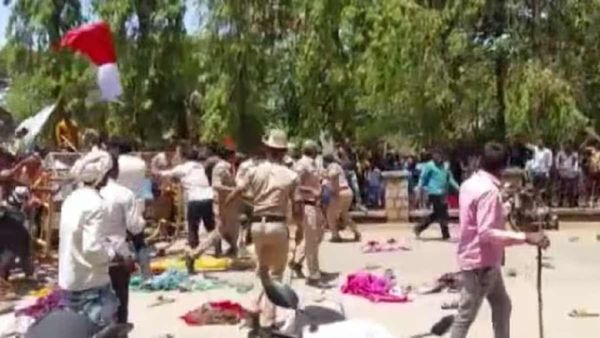 કર્ણાટકમાં અનામત મુદ્દે બી એસ યેદુરપ્પાના ઘર પર પ્રદર્શનકારીયોનો હુમલો, ધારા 144 લાગુ