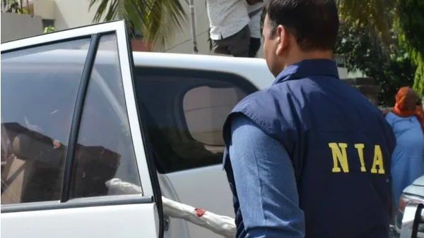 આતંકવાદી સંગઠનોના વડાઓની શોધમાં દરોડા આતંકવાદી સંગઠનોના વડાઓની શોધમાં દરોડા