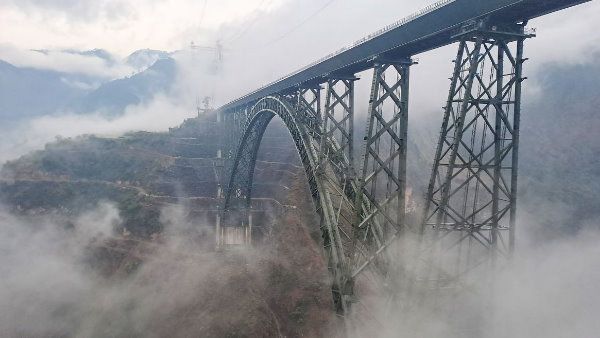 આ બ્રિજ ભારતના તેજસ્વી એન્જિનિયરિંગનો નમૂનો છે