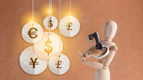 ડોલર બની રહેશે બોસ?