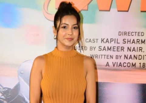 શહેનાઝ ગિલે મહેફિલ લૂંટી શહેનાઝ ગિલે મહેફિલ લૂંટી