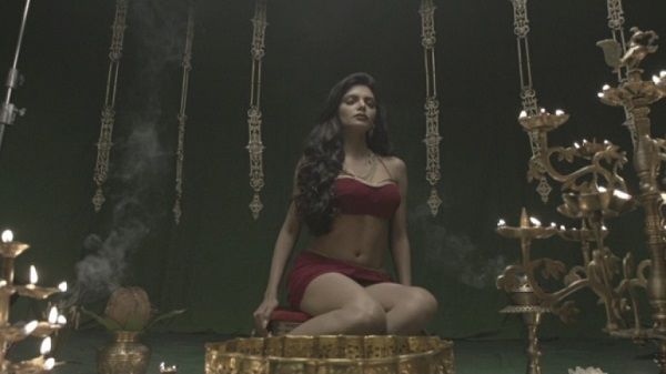 આ ફિલ્મોને અશ્લિલતાના આરોપ સાથે બેન કરી દેવાઈ, હવે ઓટીટી પર ધમાલ મચાવી રહી છે