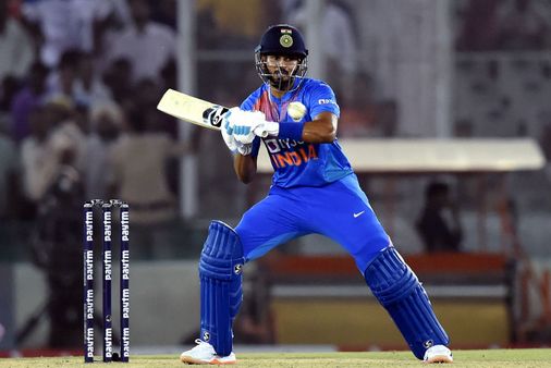 ઓસ્ટ્રેલિયા સામેની વન ડે સિરીઝમાંથી શ્રેયસ ઐય્યર બહાર, જાણો કેમ?