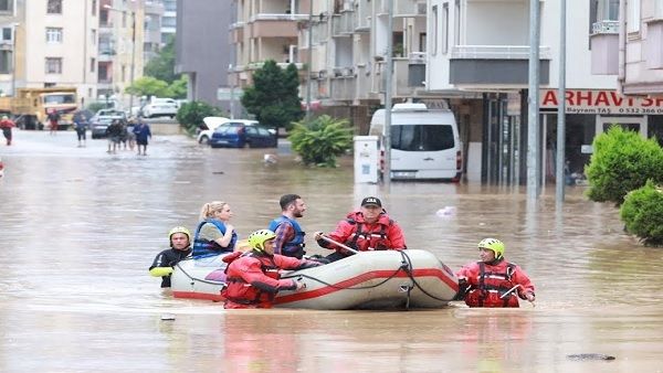 પૂરમાં અનેક લોકો લાપતા થયા