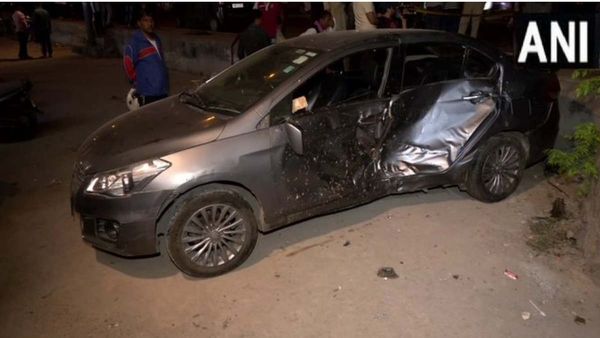 દિલ્હીમં તેજ રફ્તાર થારે એક સાથે કેટલાય વાહનોને મારી ટક્કર, 7 ને લીધા ઝડપે, બે ની મોત