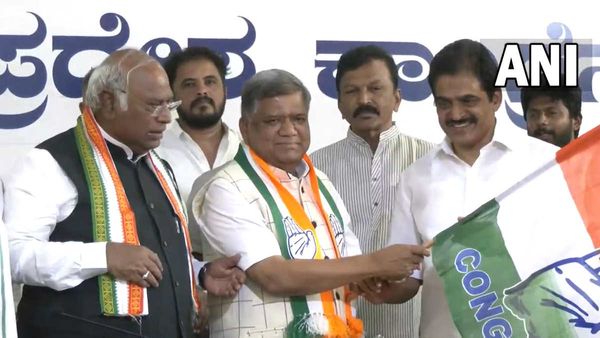Karnataka Election: ભાજપમાંથી રાજીનામુ આપી પૂર્વ મુખ્યમંત્રી જગદીશ શેટ્ટારે જોઈન કર્યુ કોંગ્રેસ