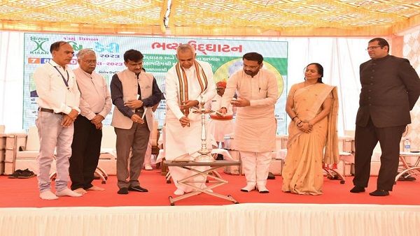 ભુજ ખાતે કૃષિ ડેરી પ્રદર્શન-૨૦૨૩નું ઉદ્ઘાટન કરતા રાજ્યપાલ આચાર્ય દેવવ્રતજી