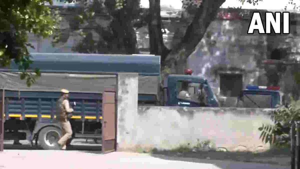 Atiq અને Ashraf ના ત્રણ શુટર્સની સીએમજી કોર્ટે આપી રિમાંડની મંજુરી, પોલીસ કરશે પુછપરછ