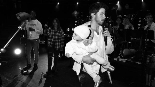 રોયલ એલબર્ટ હોલમાં પ્રિયંકા ચોપડાની દિકરીનો પહેલો કંસર્ટ, પાપા નિક સાથે પહેલો સાઉન્ટ ચેક